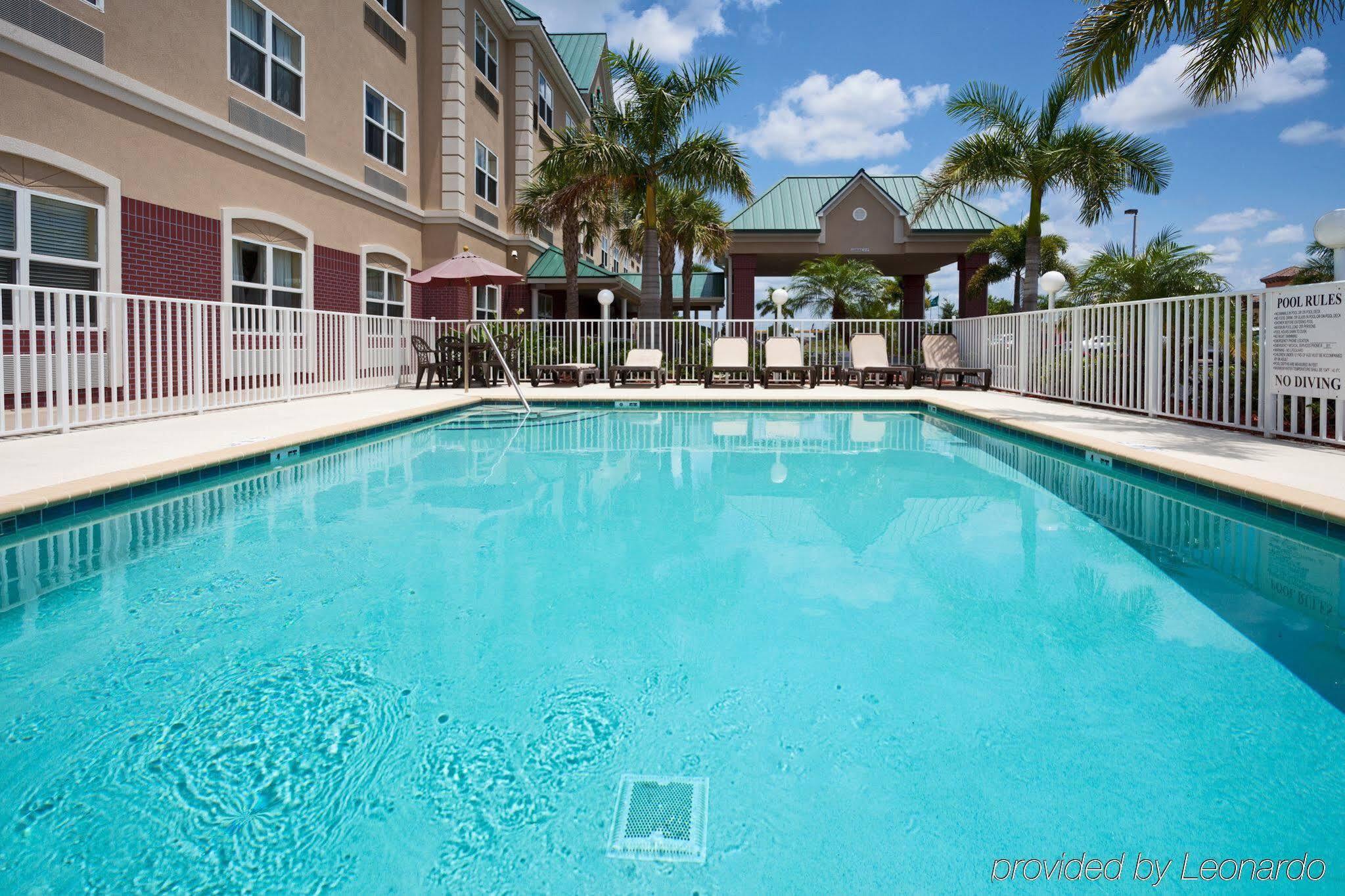 Country Inn & Suites By Radisson, Bradenton-Lakewood-Ranch, Fl Экстерьер фото